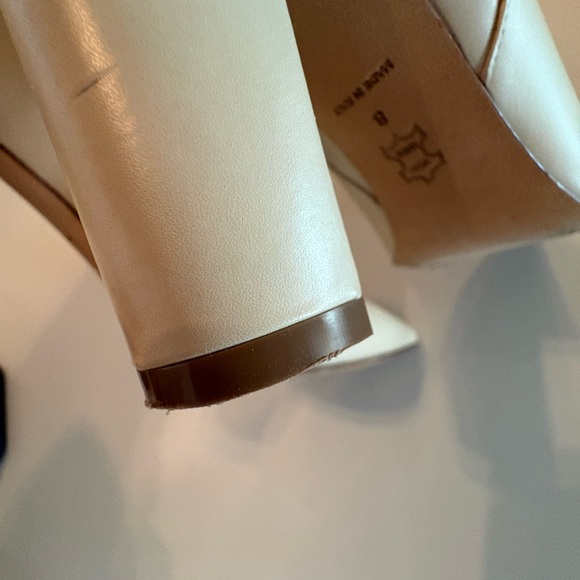 TORY BURCH CREAM SIZE 8 BOOTS. EXCELLENT CONDITION - Picture 11 of 11